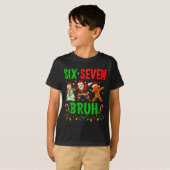 Six Seven 6 7 Meme Dabbing Santa Gingerbread Chris T-Shirt (Vorne ganz)