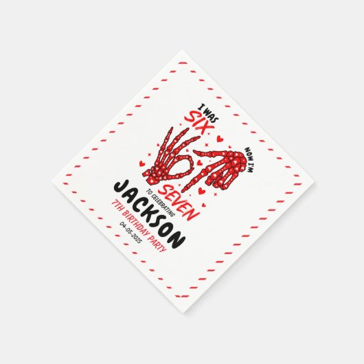 Six Seven Birthday Skeleton Hands Party Serviette (Ecke)