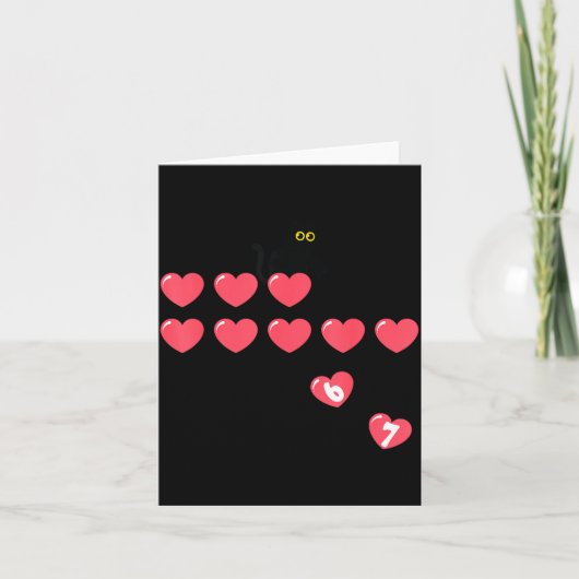 Six Seven Black Cat Knocking Off Hearts Funny 67 V Karte (Vorderseite)