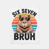 Six Seven Bruh 6 7 Meme Funny Capybara 6 7 Fleecedecke (Vorderseite)