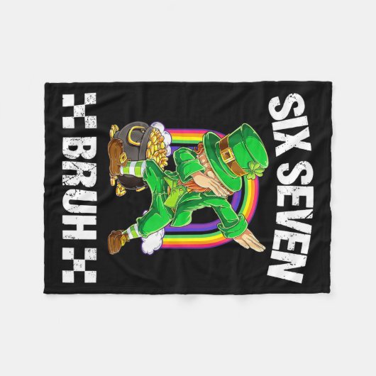 Six Seven Bruh Dabbing Leprechaun St Patricks Day  Fleecedecke (Vorderseite (Horizontal))
