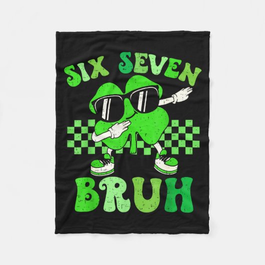 Six seven bruh meme 67 dabbing shamrock st patrick fleecedecke (Vorderseite)