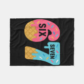 Six Seven Ice Cream Drip Cool Meme 67 Funny Drippi Fleecedecke (Vorderseite (Horizontal))