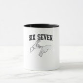 Six Seven Meme Viral 67 Mason Sign Language Tasse (Zentrum)