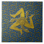 Sizilien Trinacria Gold Keramik Tile Fliese<br><div class="desc">Sizilian Trinacria Gold personalisieren Ihre Hintergrundfarbe</div>