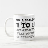 Skala von 1 bis 10 Fokussierter Funny Mug Kaffeetasse (Links)