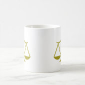 Skalen von Gerechtigkeit - Gold Kaffeetasse (Mittel)