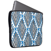 Skandinavische Folklorekunst: Blumenrostdesign Laptopschutzhülle (Vorne Rechts)