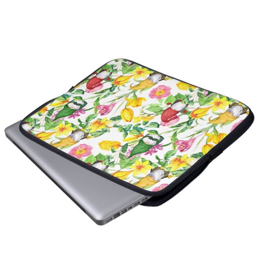 Skandinavische Gnome: Frühlingsblumenfarbe. Laptopschutzhülle (Vorne Knopf)