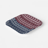 Skandinavische Ornamente auf blauen, bordeauxfarbe Pappteller (Gewinkelt)