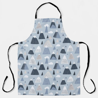 Skandinavische schneebedeckte Berge Schürze