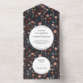 Skandinavische Sommer-Blume Dark Boho Hochzeit All In One Einladung (Innen Boden)