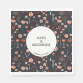 Skandinavische Sommer-Blume Dark Boho Moderne Serviette (Vorderseite)