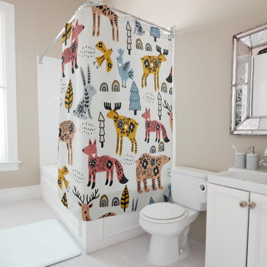 Skandinavische Tiere, blumengeschmückt, niedlich. Duschvorhang (Beispiel)