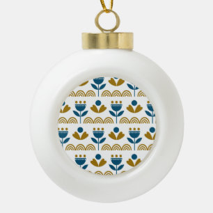 Skandinavische Volkskunst, buntes Muster. Keramik Kugel-Ornament