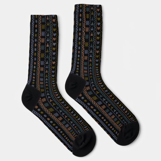 Skandinavische Volkskunst mit Sun & Wave Patter Socken (Rechts)