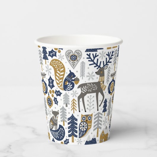Skandinavische Waldtiere Schneeflocken Weihnachten Pappbecher (Rückseite)