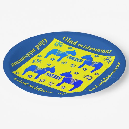 skandinavischer Entwurf, personalisiertes frohes Pappteller (Schrägansicht)