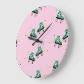 Skate der Retrowalze: rosa Muster. Große Wanduhr (Winkel)