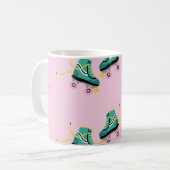 Skate der Retrowalze: rosa Muster. Kaffeetasse (Vorderseite Links)
