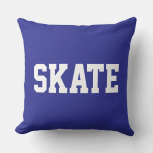 SKATE Fun Bold Athletic Weißer Text Auf Tiefblau Kissen