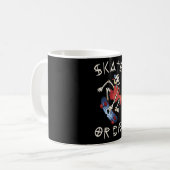 Skate oder die Grim Sensenmann Skeletton Skateboar Kaffeetasse (Vorderseite Links)