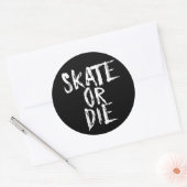 Skate oder Die, Roller Derby-Design Runder Aufkleber (Umschlag)