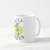 Skate oder die Skeleton-Skateboarder Kaffeetasse (VorderseiteRechts)