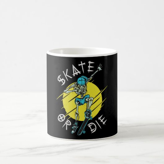 Skate oder die Skeleton-Skateboarder Kaffeetasse (Mittel)