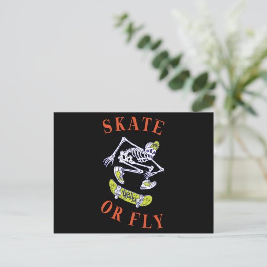 Skate oder Fly Skeleton Skateboarder Postkarte (Stehend Vorderseite)