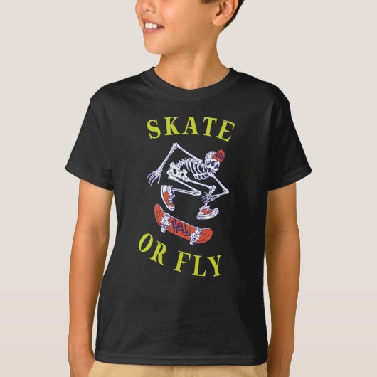 Skate oder Fly Skeleton Skateboarder T-Shirt (Vorderseite)