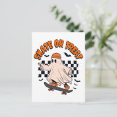 Skate- oder Leckerei-Ghost-Halloween Postkarte (Stehend Vorderseite)