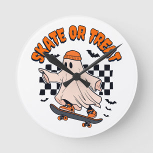 Skate- oder Leckerei-Ghost-Halloween Runde Wanduhr