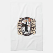 Skate & Scare � Cute Black Cat Roller Skating Over Geschirrtuch (Vertikal)