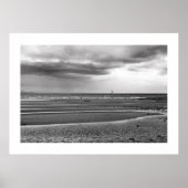 Skate surfen am Strand schwarz-weißes Poster (Vorne)