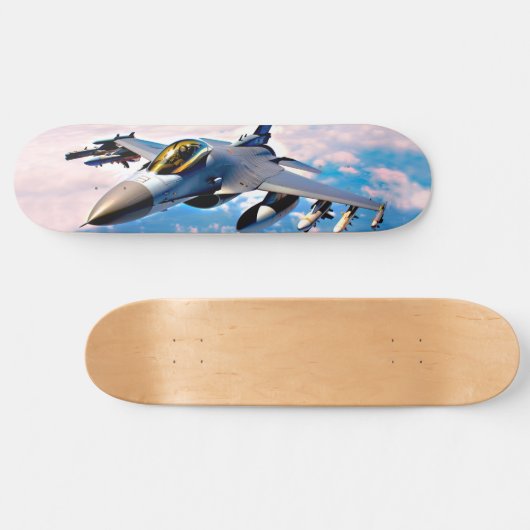 Skateboard Art of F-16 über den Wolken (Horizontal)