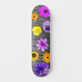 Skateboard Bäume und Frühlingsblumen (Vorderseite)