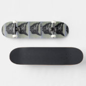SKATEBOARD DESIGN VON KÜNSTLER PAULA REILLY. (Horizontal)