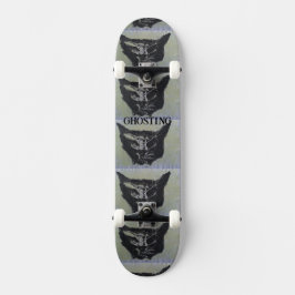 SKATEBOARD DESIGN VON KÜNSTLER PAULA REILLY.