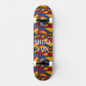 SKATEBOARD DESIGN VON KÜNSTLER PAULA REILLY. (Vorderseite)