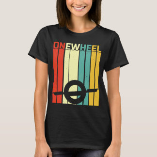 Skateboard-Eigner eines Elektro-Skateboards T-Shirt