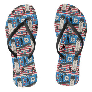 Skateboard fahrender patriotischer USA Skateboardf Badesandalen