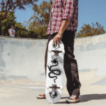 Skateboard für den chinesischen Drachen<br><div class="desc">Skate im Stil mit diesem coolen chinesischen Drachendesign!</div>