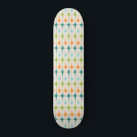 Skateboard für Vintage geometrische Sternexplosion<br><div class="desc">Vintag. Geometrien Sternexplosionen. Wenn Sie eines dieser Wörter Liebe, dieses Retro Vintage geometrische Sternexplosionen Skateboard ist für Sie. Dieses moderne Design aus der Mitte des Jahrhunderts besticht durch einen cremefarbenen Hintergrund mit Reihen von türkisfarbenen, limatgrün, orangen und aquamarinen Sternexplosionen. Dieses Mod-Design verbindet sich wunderbar mit dem Retro Atomic Mobile Pattern...</div>