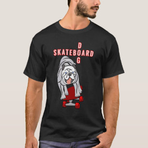 Skateboard-Hund Mops Bulldogge Sport cool rot T-Shirt