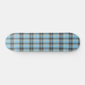 Skateboard in Kariertem Blau (Horizontal)