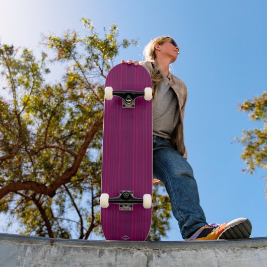 Skateboard Lila mit rosa Linien HAMbWG (Außenbereich 1)