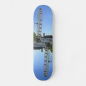Skateboard mit dem Londoner Eye Ferris Wheel (Vorderseite)