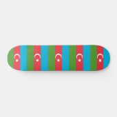 Skateboard mit der Flagge Aserbaidschans (Horizontal)