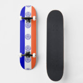 Skateboard mit der Flagge New Yorks (Vorderseite)